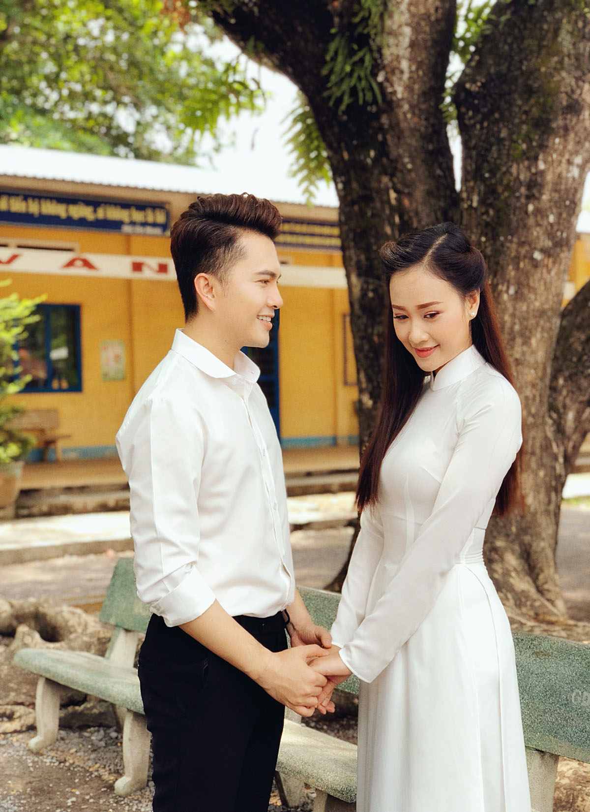 Ra MV Bolero 'Tuổi Học Trò', Nam Cường - Hà Thuý Anh là cặp đôi mới của showbiz Việt