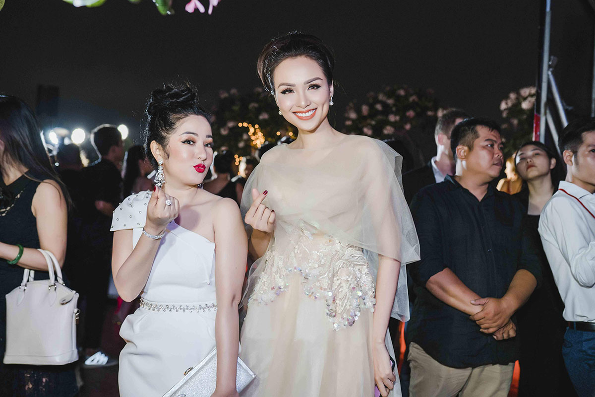 Bằng Kiều, Jennifer Phạm và dàn sao khủng 'đội mưa' mừng Hoa hậu Mỹ Vân ra mắt 'Ms. Vietnam New World 2018'