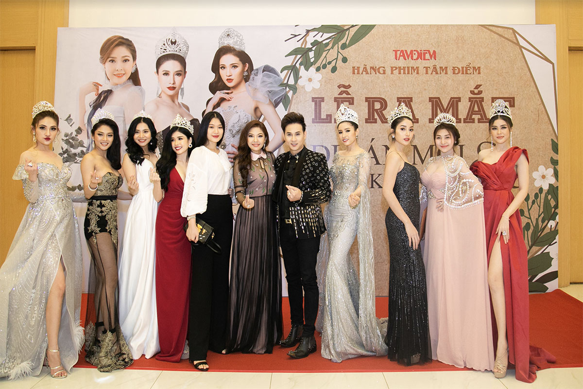 Dàn diễn viên, hoa hậu nườm nượp đến mừng Kim Thanh Thảo ra mắt dự án mới