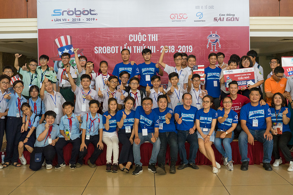 Chung kết SRobot 2019: Ngưỡng mộ trước sự sáng tạo của các tài năng trẻ