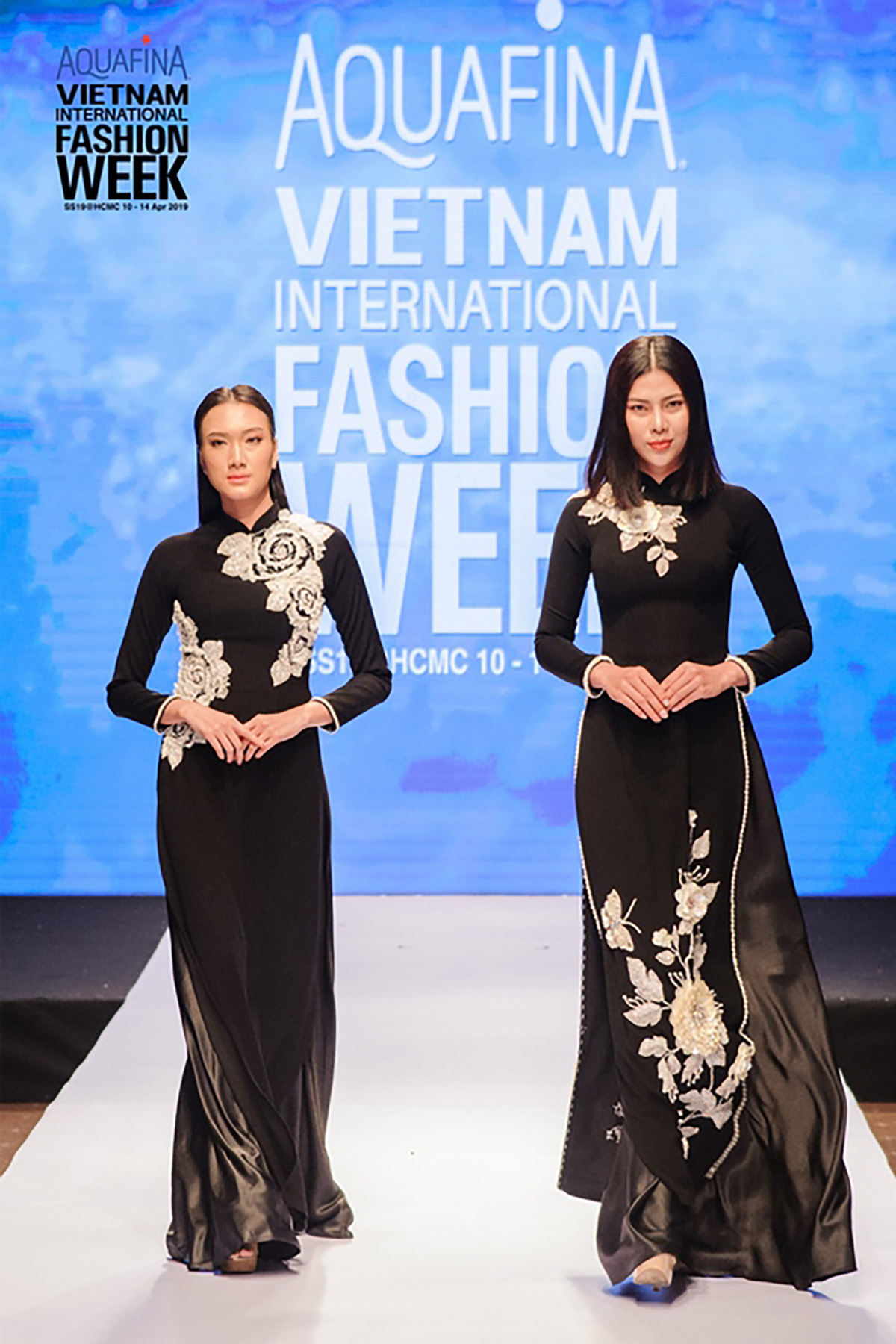 Hé lộ 'bộ cánh' đầu tiên của Chung Thanh Phong, Minh Châu, Ivan Trần và các NTK tại Aquafina Vietnam International Fashion Week Xuân Hè 2019