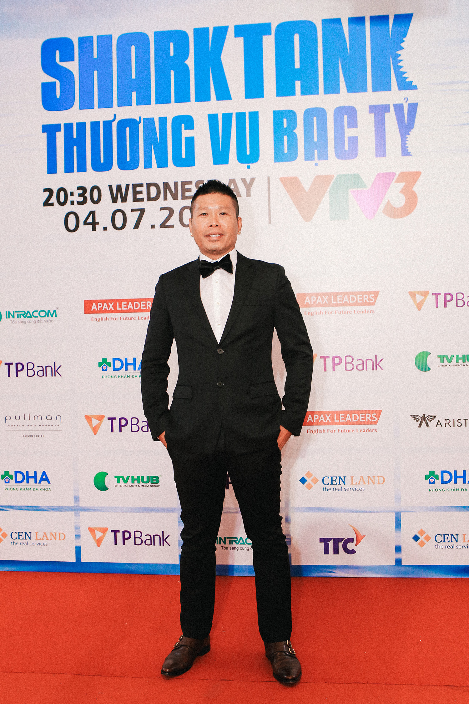 Nguyễn Nam – Bác Leng Keng cầm chuông đi đầu với những show truyền hình bạc tỉ