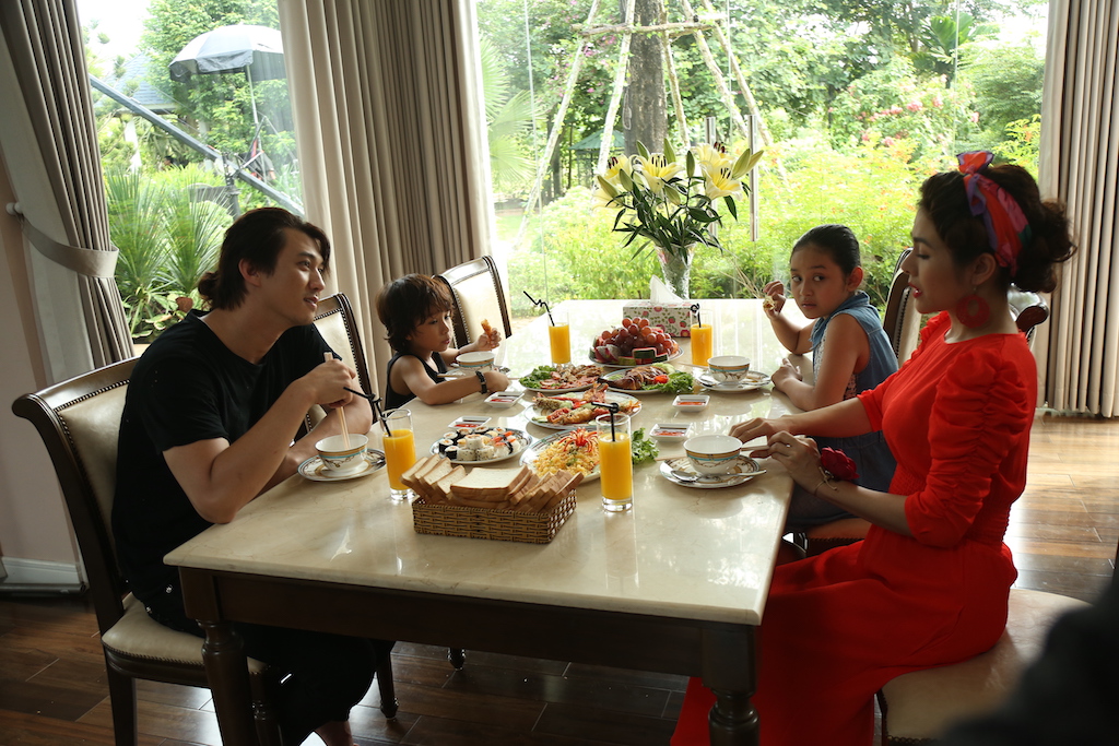 Vân Trang, Hồng Đào, Minh Triệu hé lộ góc khuất hôn nhân trong gia đình trong 'Tìm chồng cho mẹ'