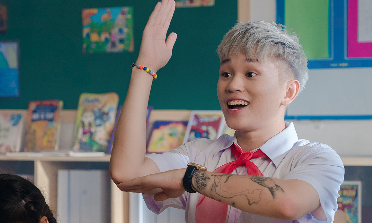 B Ray tung MV 'Yêu như trẻ con' vô cùng đáng yêu khiến fan háo hức