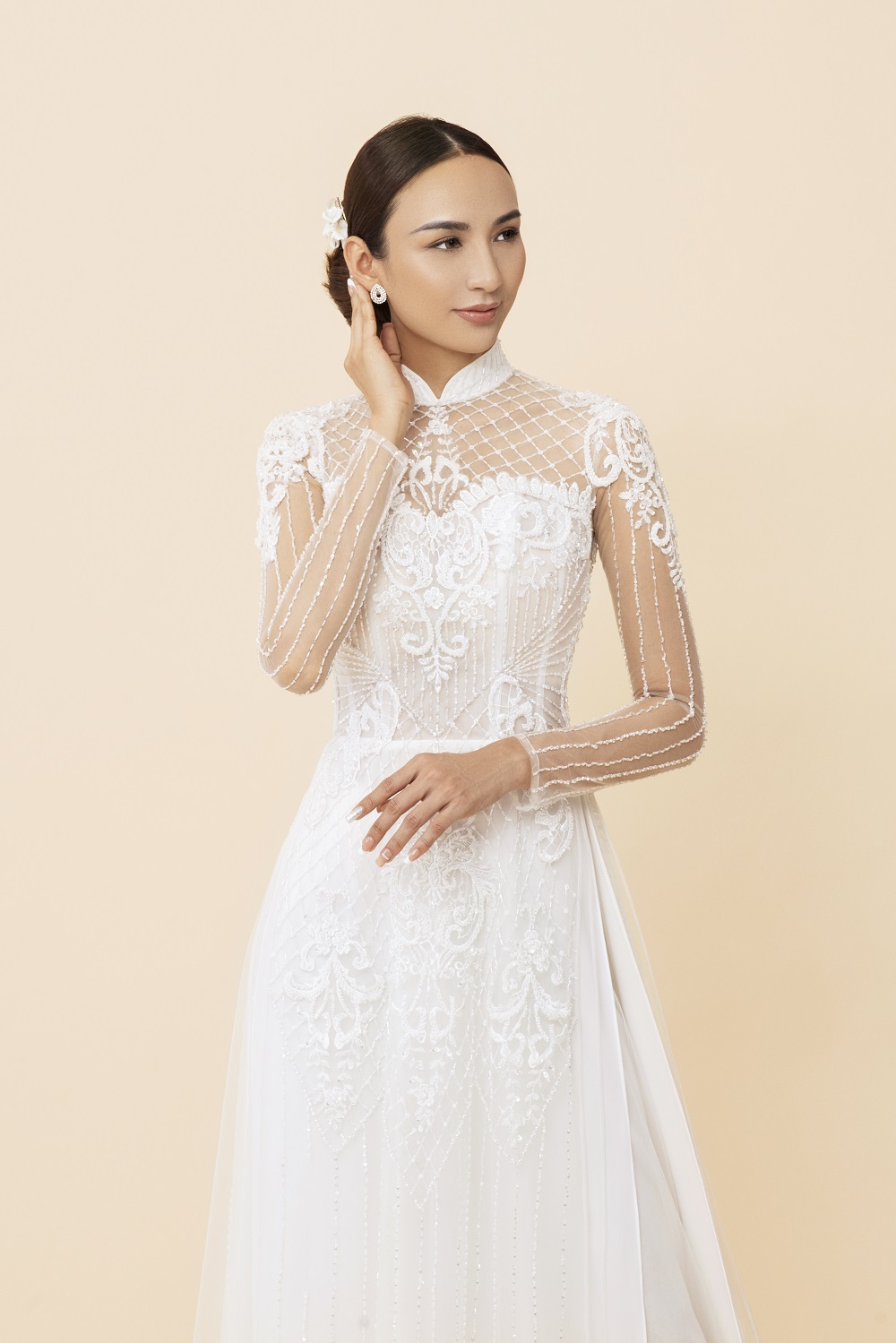 Các bà xui đẹp lên bội phần trong đám cưới khi NTK Minh Châu tung loạt áo dài sang trọng, đẳng cấp